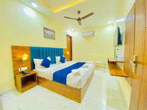 Hotel Holiday First 300 Meter from Golden Temple